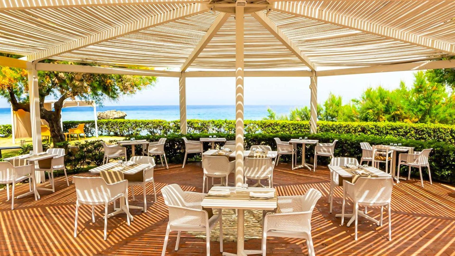 Borgo Di Riaci Beach Resort Santa Domenica  Bagian luar foto