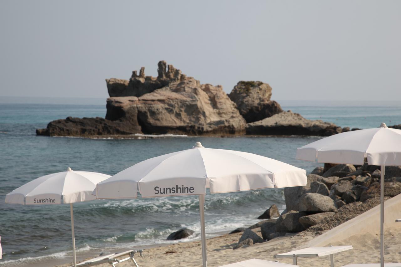 Borgo Di Riaci Beach Resort Santa Domenica  Bagian luar foto