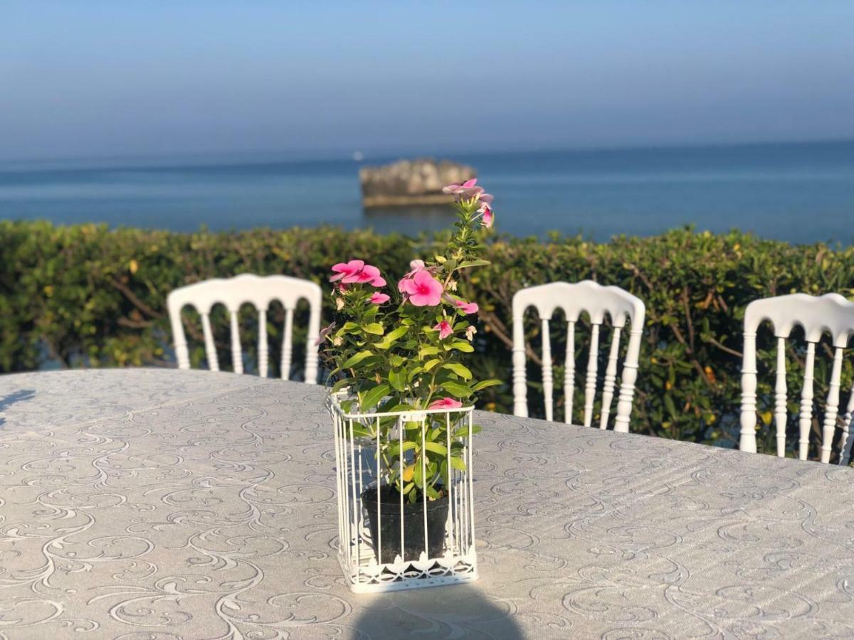 Borgo Di Riaci Beach Resort Santa Domenica  Bagian luar foto